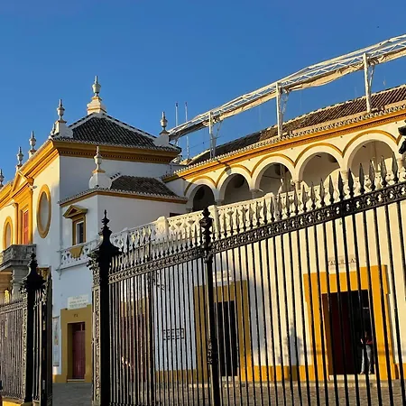 Wellhome Sevilla En El Mercado Del Arenal, Plaza De Toros Buitenkant foto
