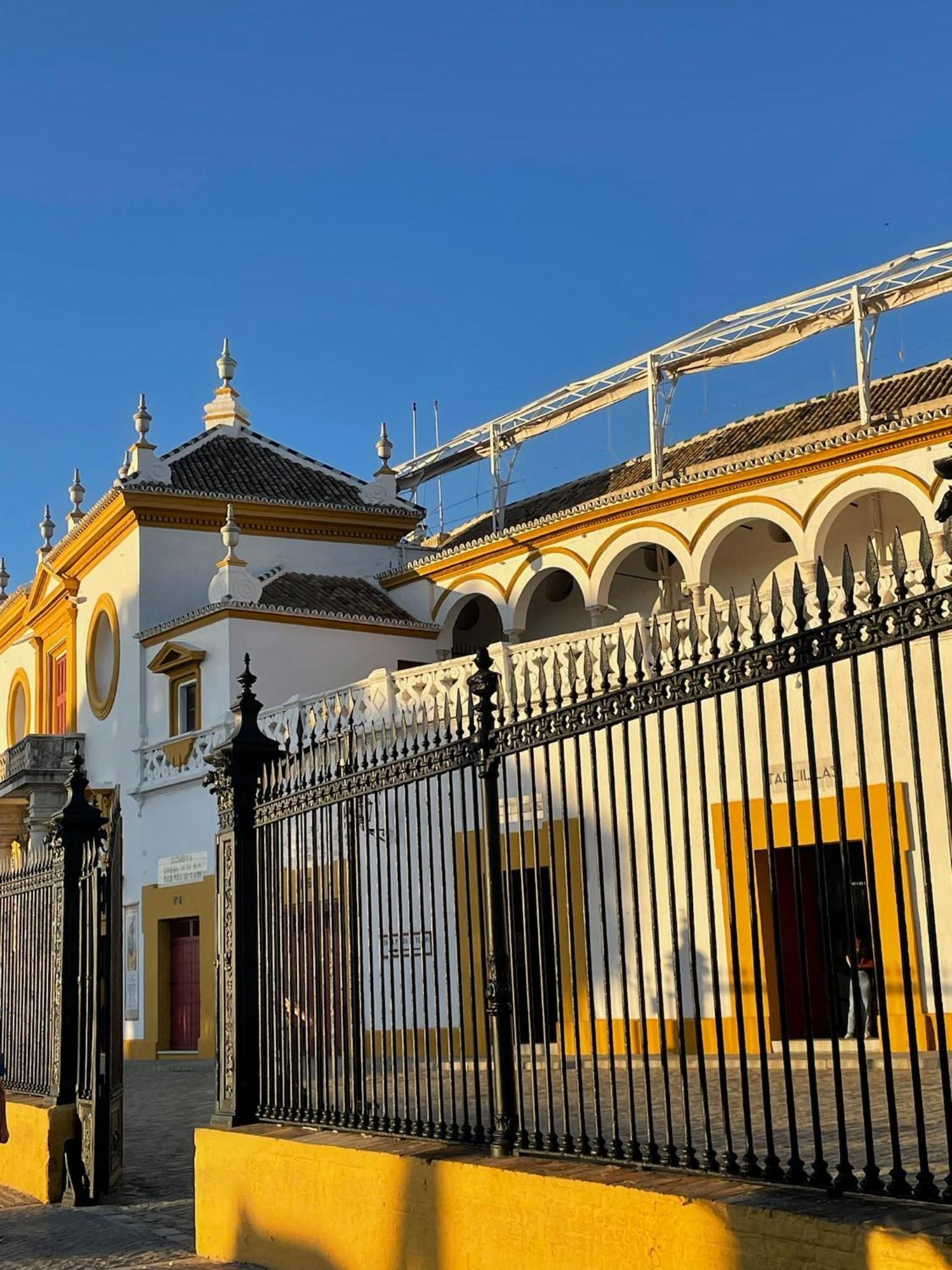 Wellhome En El Mercado Del Arenal, Plaza De Toros * Siviglia